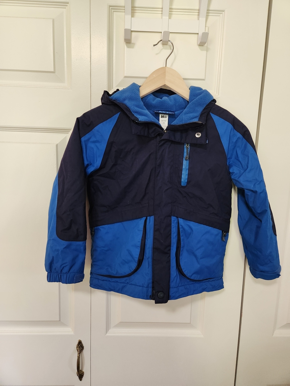REI Kids Navy and Blue Hooded Puffer Jacket XS